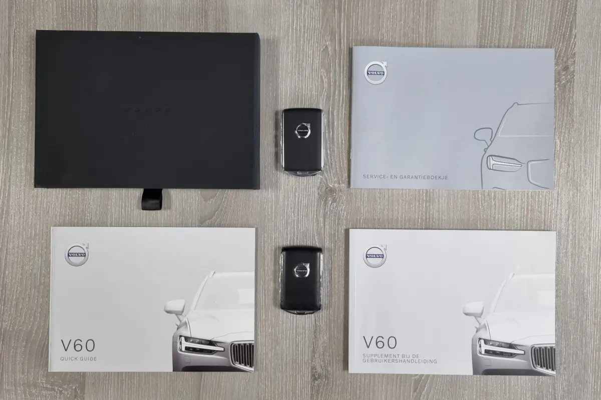 T4 R-Design, Origineel NL, Polestar, Stoel & Stuurverwarming, Camera, Leder, Carplay, Full LED, Memory.