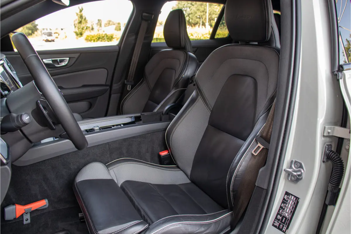 T4 R-Design, Origineel NL, Polestar, Stoel & Stuurverwarming, Camera, Leder, Carplay, Full LED, Memory.