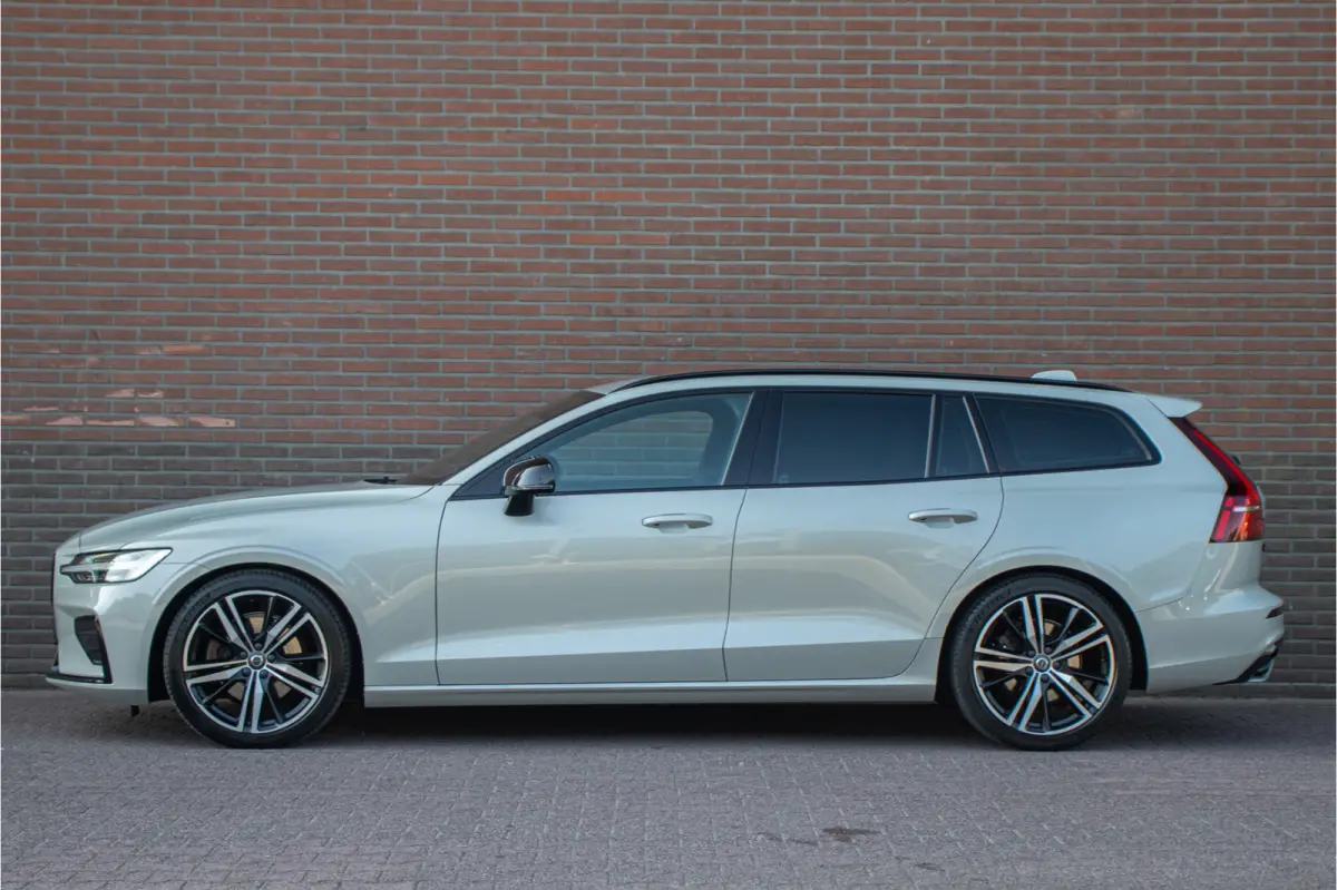 T4 R-Design, Origineel NL, Polestar, Stoel & Stuurverwarming, Camera, Leder, Carplay, Full LED, Memory.