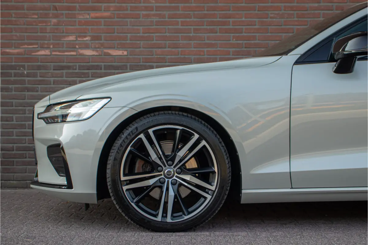 T4 R-Design, Origineel NL, Polestar, Stoel & Stuurverwarming, Camera, Leder, Carplay, Full LED, Memory.