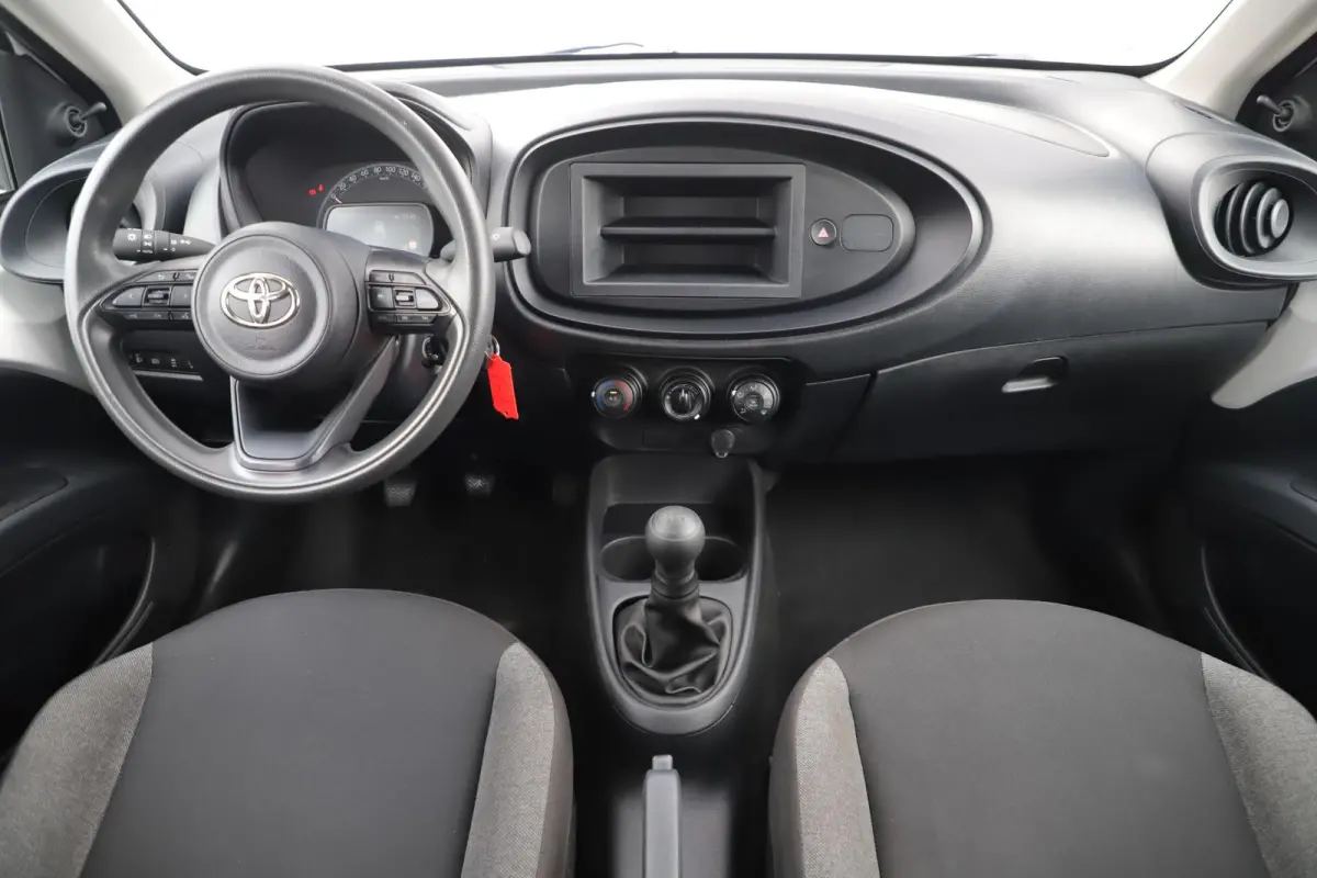 1.0 VVT-i MT Quiet Edition Airco Adaptive Cruise Elektrische Ramen CV