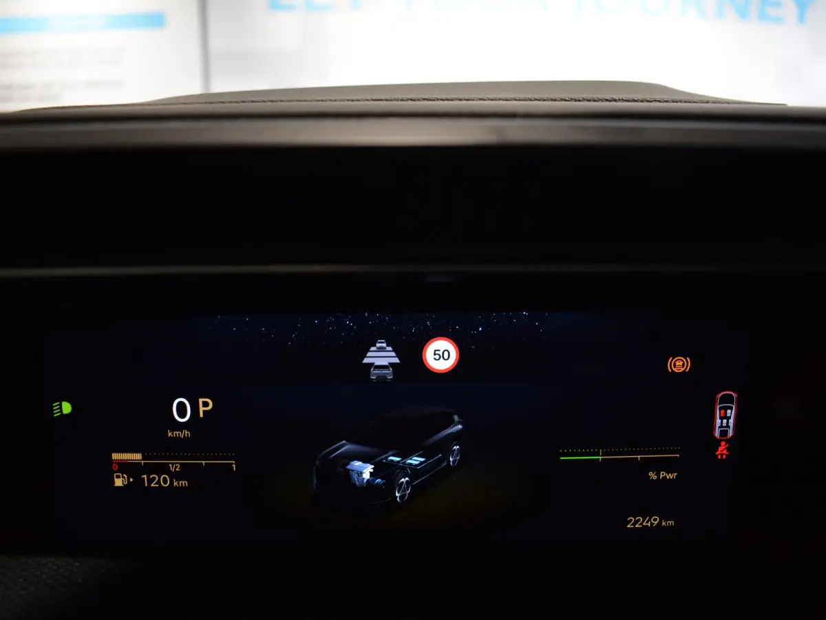 1.2 Hybrid 145 Business | Navigatie |