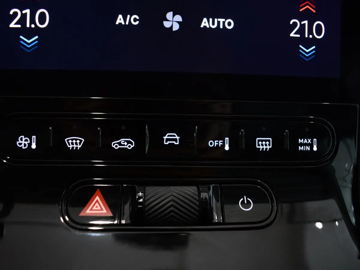 1.2 Hybrid 145 Business | Navigatie |