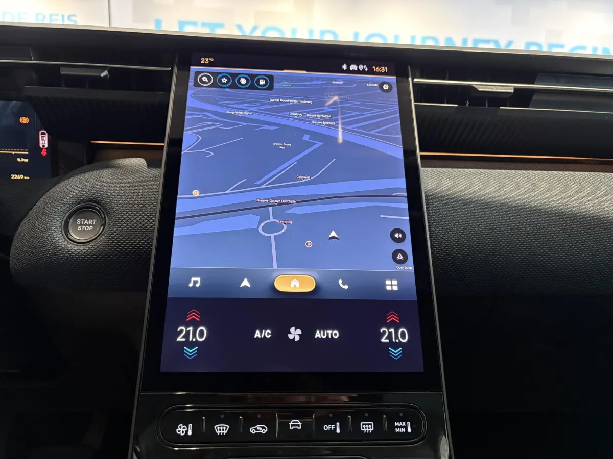 1.2 Hybrid 145 Business | Navigatie |