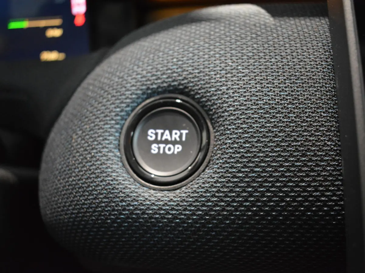 1.2 Hybrid 145 Business | Navigatie |