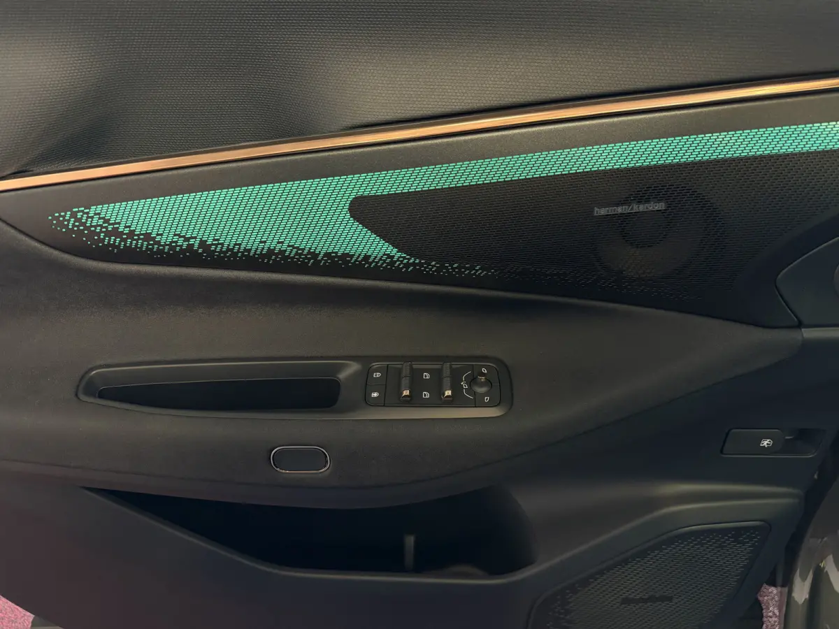 2026 MORE | 345PK PHEV | ±200KM ELEKTRISCH | DIRECT LEVERBAAR | MASSAGESTOELEN | STOELVERW./VENTILATIE | PANO | MATRIX LED | HARMAN KARDON | 360°CAM PHEV