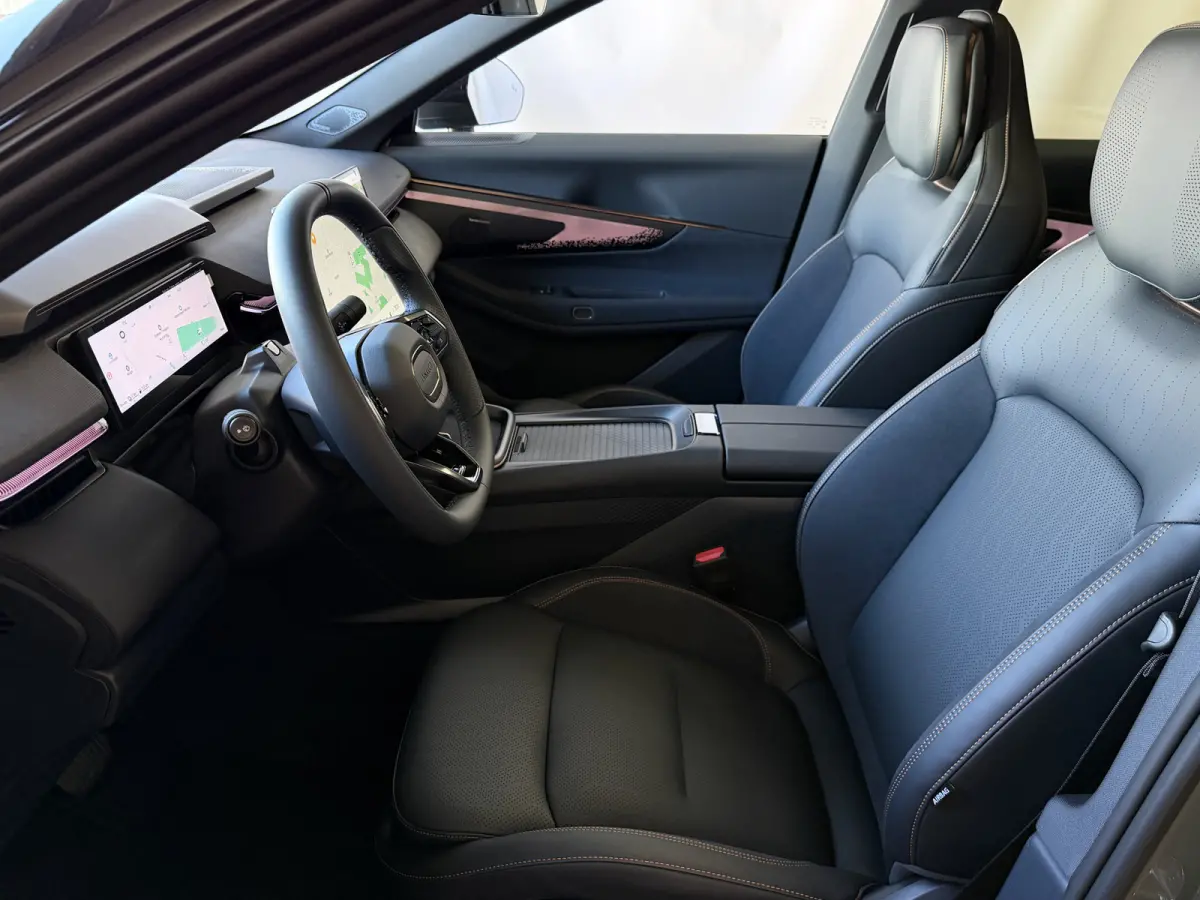2026 MORE | 345PK PHEV | ±200KM ELEKTRISCH | DIRECT LEVERBAAR | MASSAGESTOELEN | STOELVERW./VENTILATIE | PANO | MATRIX LED | HARMAN KARDON | 360°CAM PHEV
