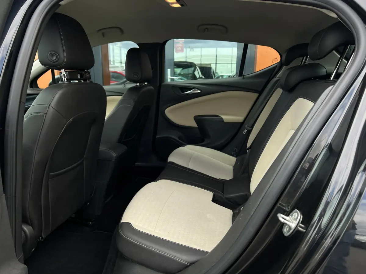 1.4 Turbo|Carplay|PDC|Stoel+Stoelverw.|Navi|Clima