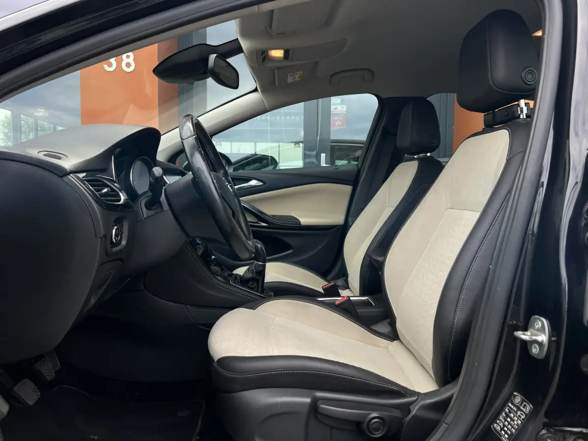 1.4 Turbo|Carplay|PDC|Stoel+Stoelverw.|Navi|Clima