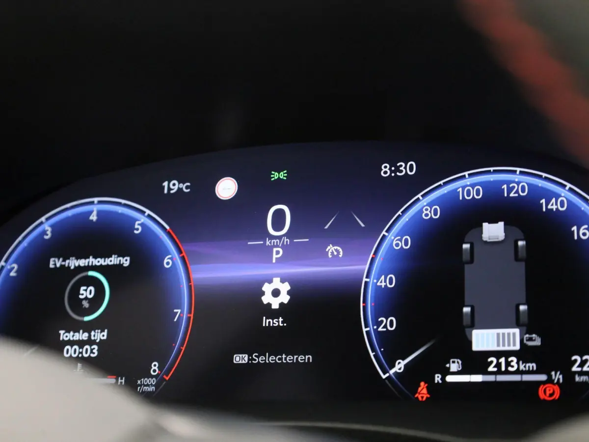 1.5 Hybrid 130 Launch Edition | Automaat |  Apple & Android Carplay | Cruise Control  | Parkeersensoren & Camera | Stoelverwarming | Climate Control