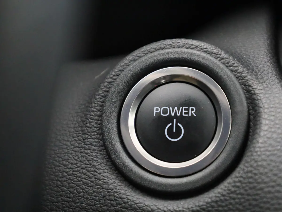 1.5 Hybrid 130 Launch Edition | Automaat |  Apple & Android Carplay | Cruise Control  | Parkeersensoren & Camera | Stoelverwarming | Climate Control