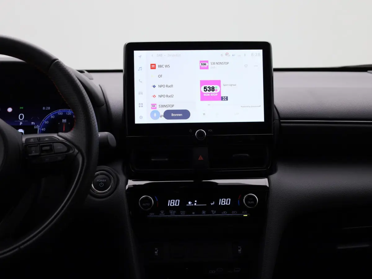 1.5 Hybrid 130 Launch Edition | Automaat |  Apple & Android Carplay | Cruise Control  | Parkeersensoren & Camera | Stoelverwarming | Climate Control