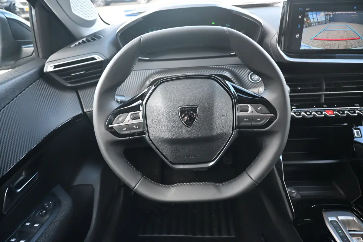 Business, (2025-H0) | 10" HD-touchscreen met PEUGEOT i-Connect® Advanced Navigatie | 10" touchscreen met DAB+ radio en Wireless Mirror Screen (Apple CarPlay / Android Auto ) | Armsteunen po
