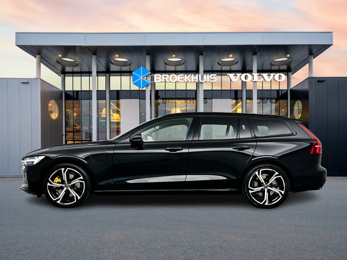 T6 Recharge R-Design | 19" | Lederen bekleding | Keyless | Elektr. Achterklep | Navigatie |