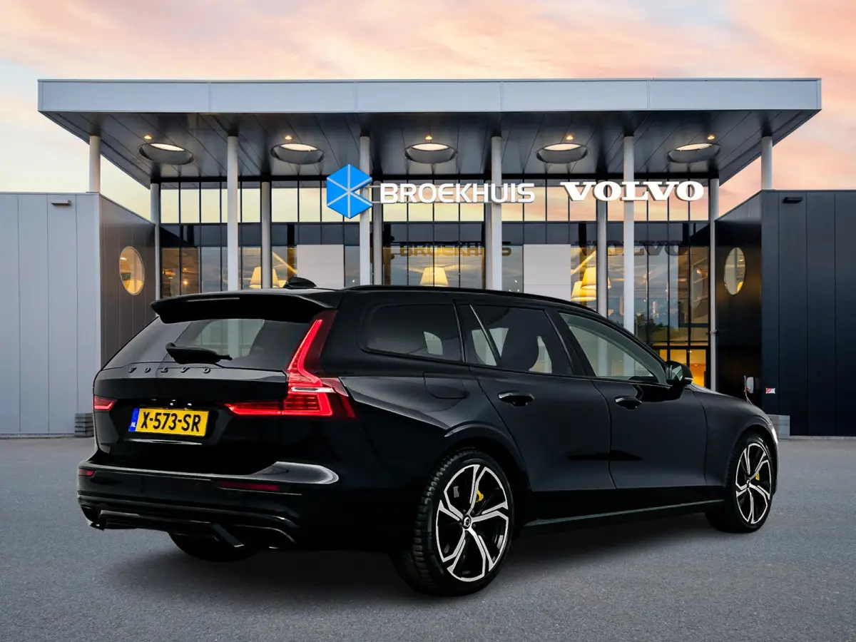 T6 Recharge R-Design | 19" | Lederen bekleding | Keyless | Elektr. Achterklep | Navigatie |