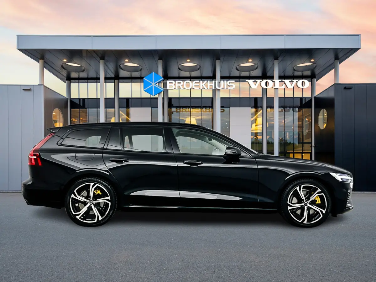 T6 Recharge R-Design | 19" | Lederen bekleding | Keyless | Elektr. Achterklep | Navigatie |