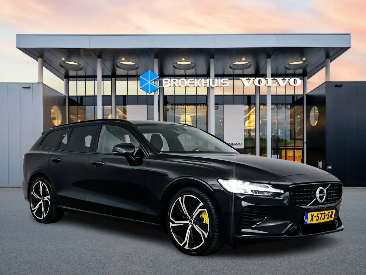 T6 Recharge R-Design | 19" | Lederen bekleding | Keyless | Elektr. Achterklep | Navigatie |