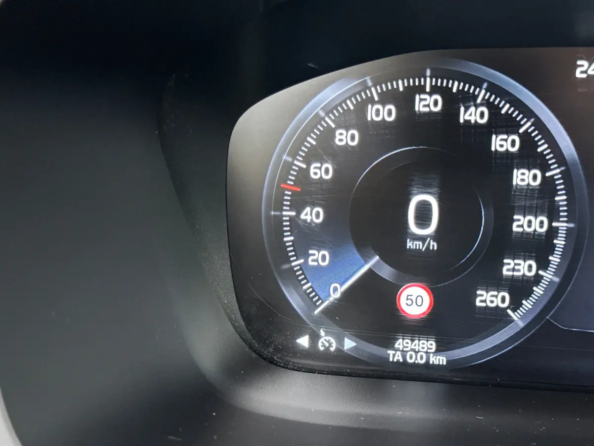 T6 Recharge R-Design | 19" | Lederen bekleding | Keyless | Elektr. Achterklep | Navigatie |