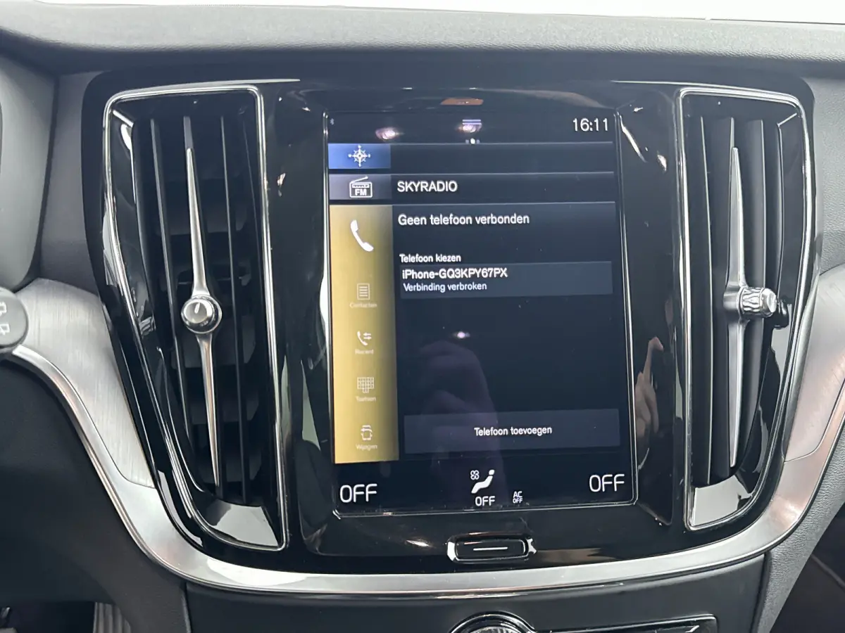 T6 Recharge R-Design | 19" | Lederen bekleding | Keyless | Elektr. Achterklep | Navigatie |