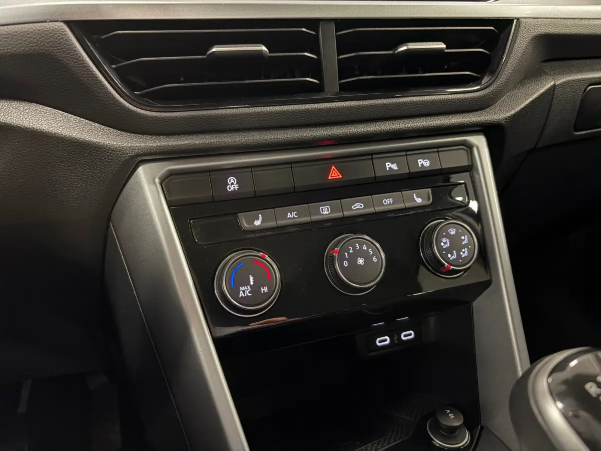 1.0 TSI Life Business*Stoelverwarming*LED*Cruise-Control*Apple-Carplay*