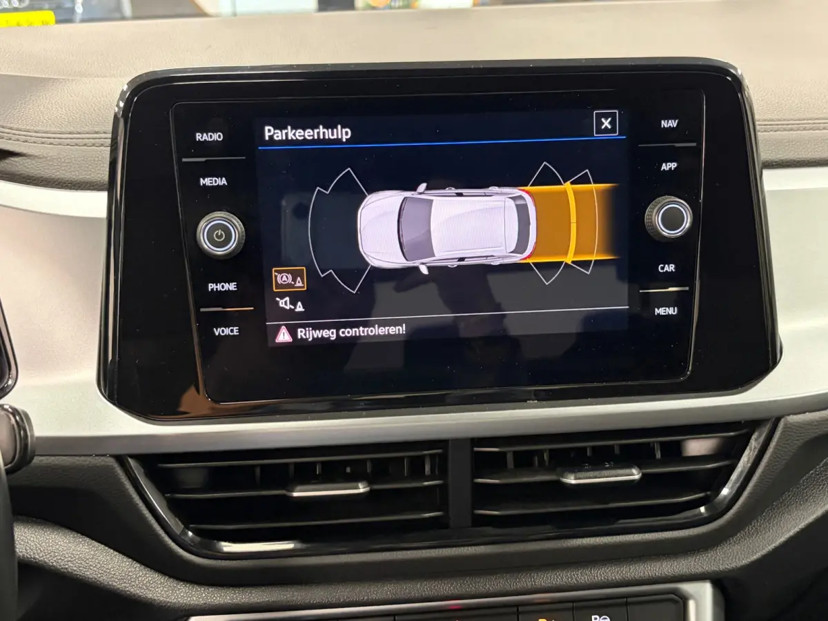 1.0 TSI Life Business*Stoelverwarming*LED*Cruise-Control*Apple-Carplay*