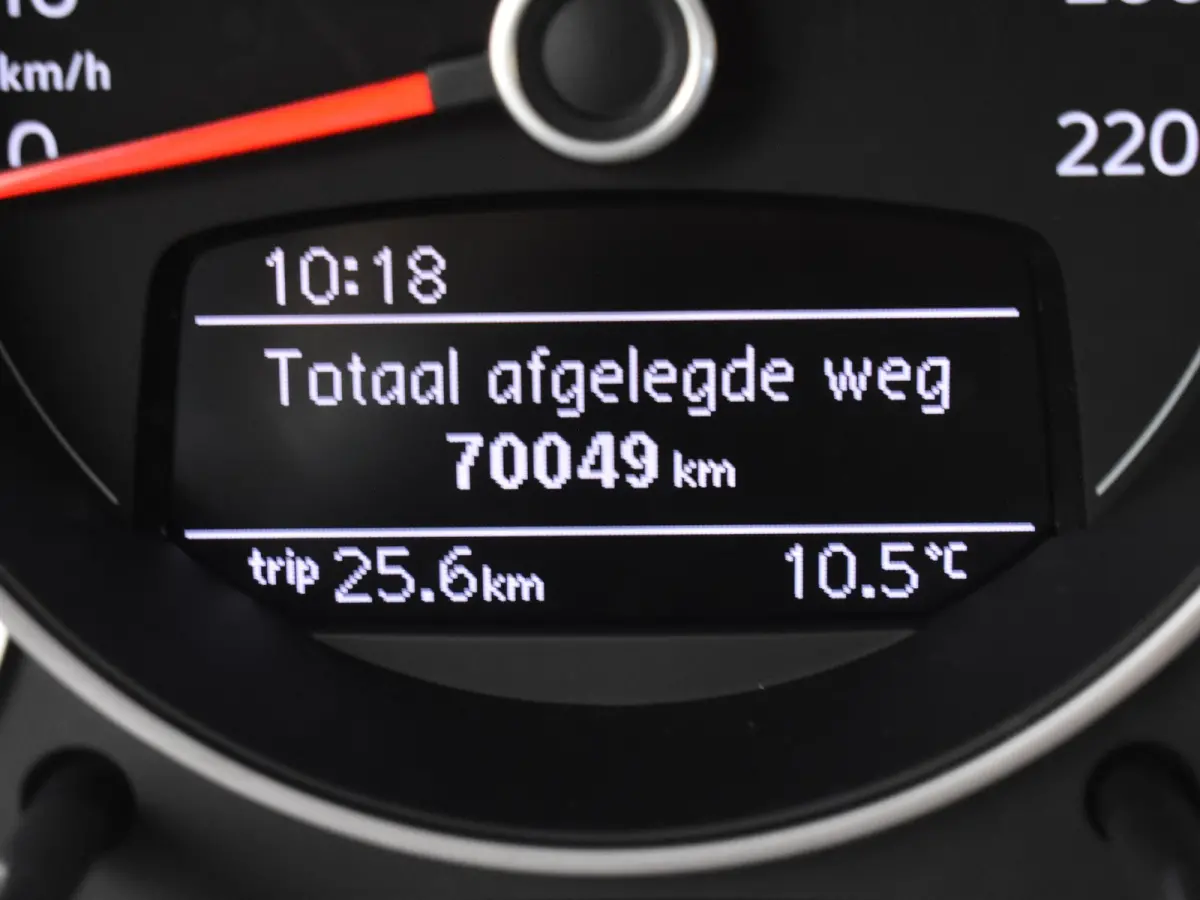 up! 1.0 TSI GTI 115PK | Glazen panorama-dak | Stoelverwarming | Cruise control |Airco | DAB | Parkeersensor achter | 17"LMV