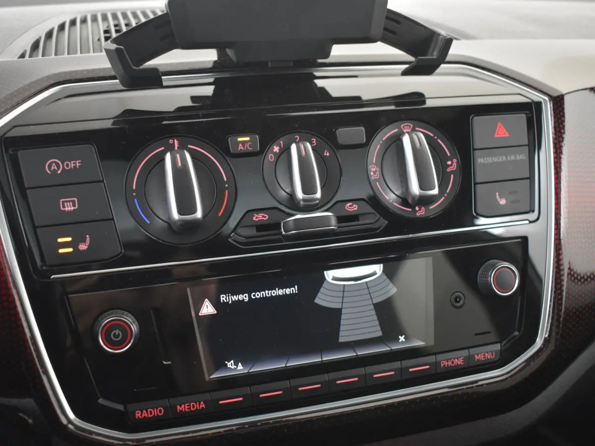 up! 1.0 TSI GTI 115PK | Glazen panorama-dak | Stoelverwarming | Cruise control |Airco | DAB | Parkeersensor achter | 17"LMV