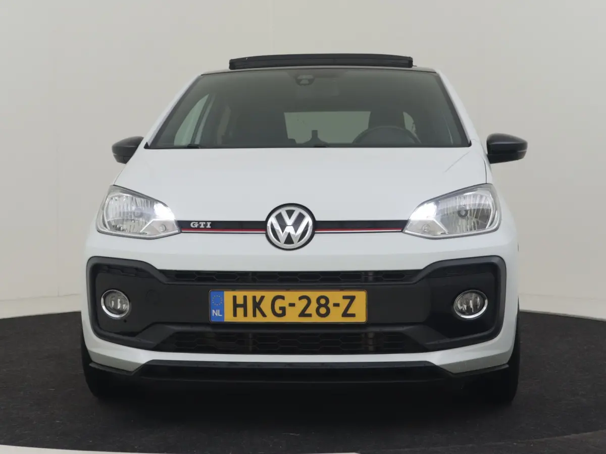 up! 1.0 TSI GTI 115PK | Glazen panorama-dak | Stoelverwarming | Cruise control |Airco | DAB | Parkeersensor achter | 17"LMV
