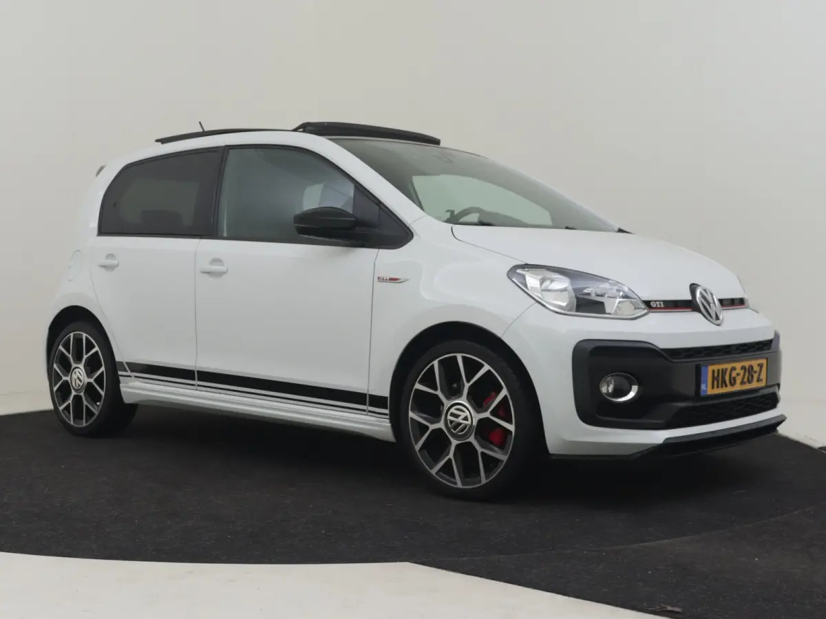 up! 1.0 TSI GTI 115PK | Glazen panorama-dak | Stoelverwarming | Cruise control |Airco | DAB | Parkeersensor achter | 17"LMV