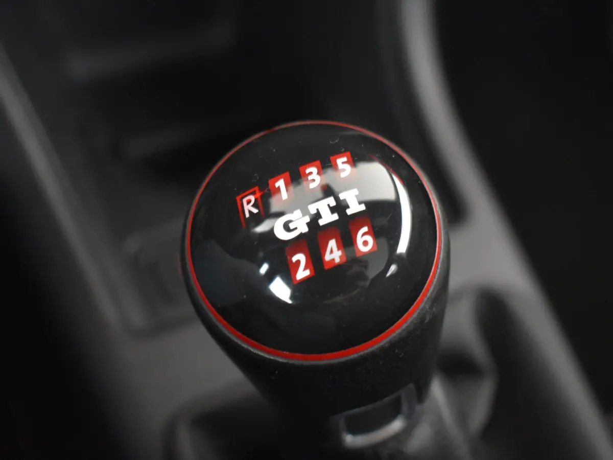 up! 1.0 TSI GTI 115PK | Glazen panorama-dak | Stoelverwarming | Cruise control |Airco | DAB | Parkeersensor achter | 17"LMV