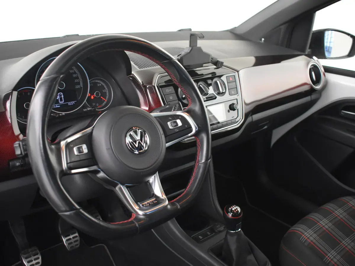 up! 1.0 TSI GTI 115PK | Glazen panorama-dak | Stoelverwarming | Cruise control |Airco | DAB | Parkeersensor achter | 17"LMV