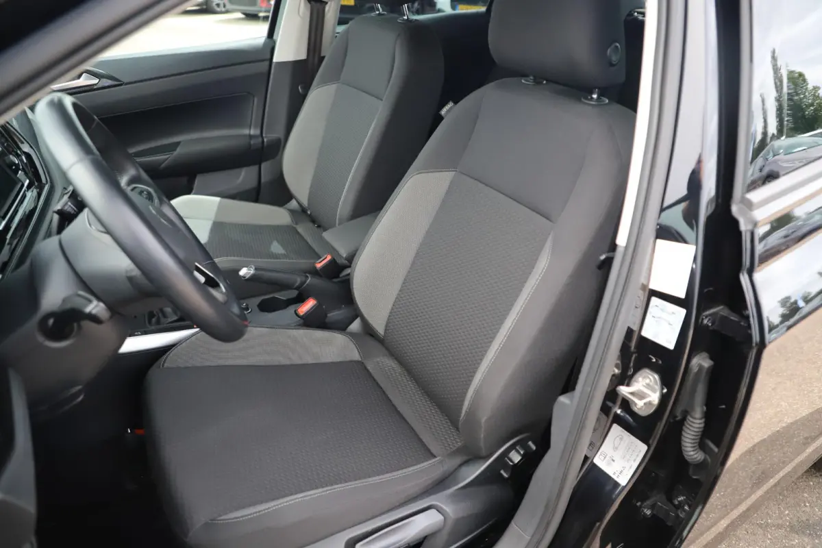 1.0 TSI Life Virtual 16 inch LMV Parkeersensor Carplay & Android Navigatie Adaptive Cruise Donkere Ramen