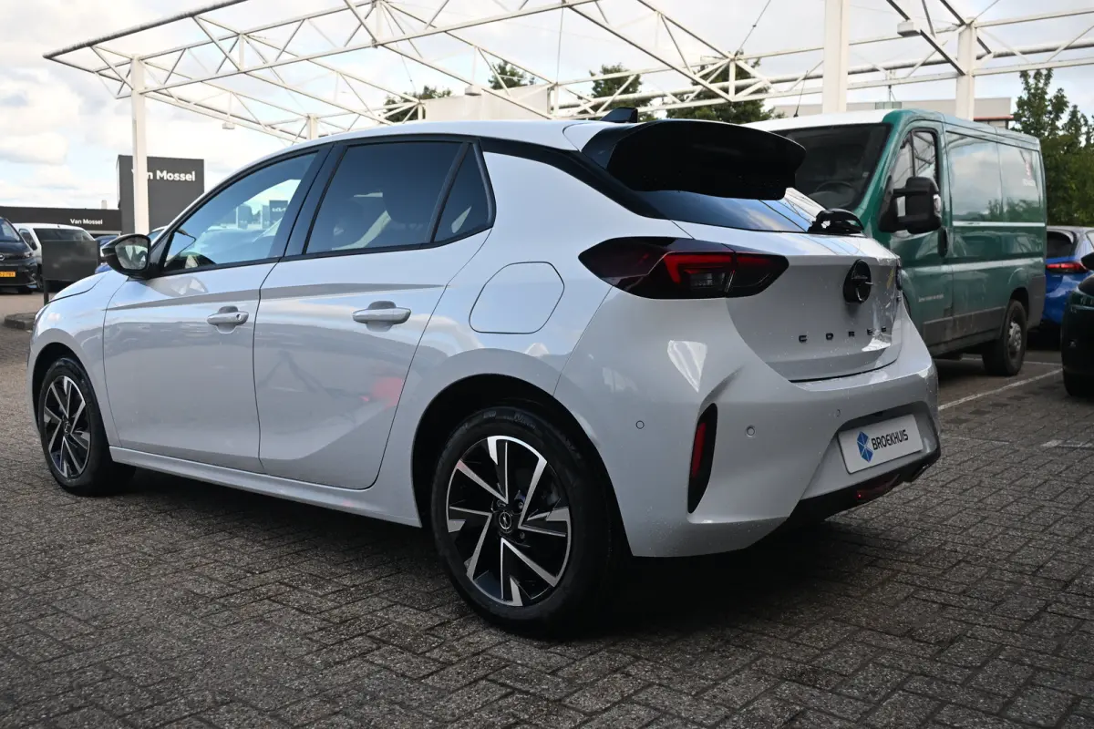 GS, (2026A) 110pk Hybrid | Navigatie | Achteruitrijcamera | Draadloos Apple Carplay & Android Auto | !!