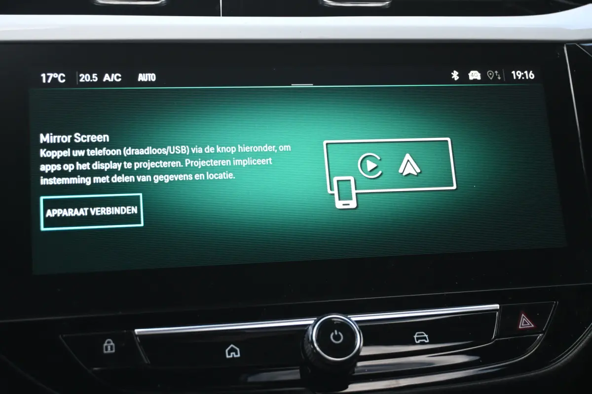GS, (2026A) 110pk Hybrid | Navigatie | Achteruitrijcamera | Draadloos Apple Carplay & Android Auto | !!