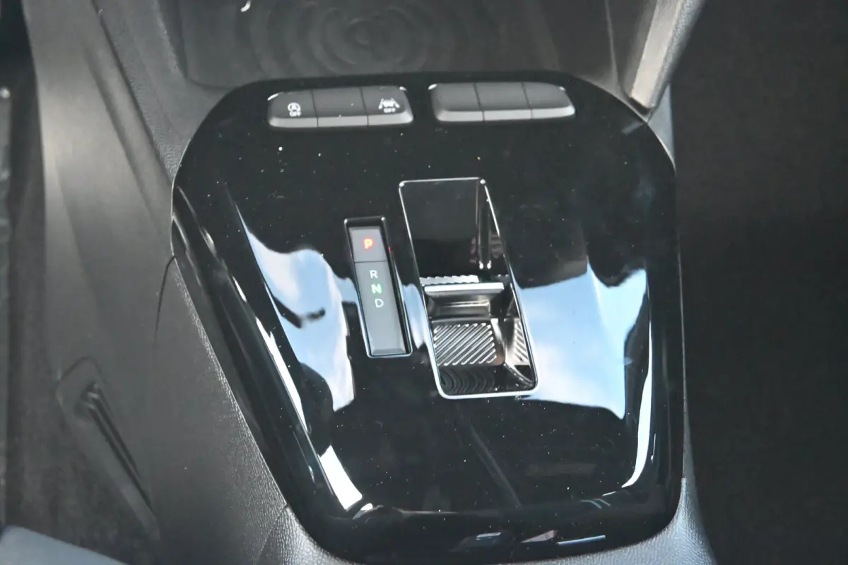 GS, (2026A) 110pk Hybrid | Navigatie | Achteruitrijcamera | Draadloos Apple Carplay & Android Auto | !!