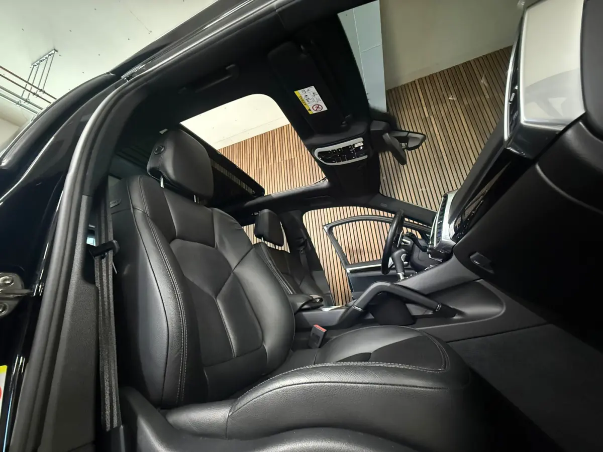 3.0 S E-Hybrid - Pano - 21 inch -
