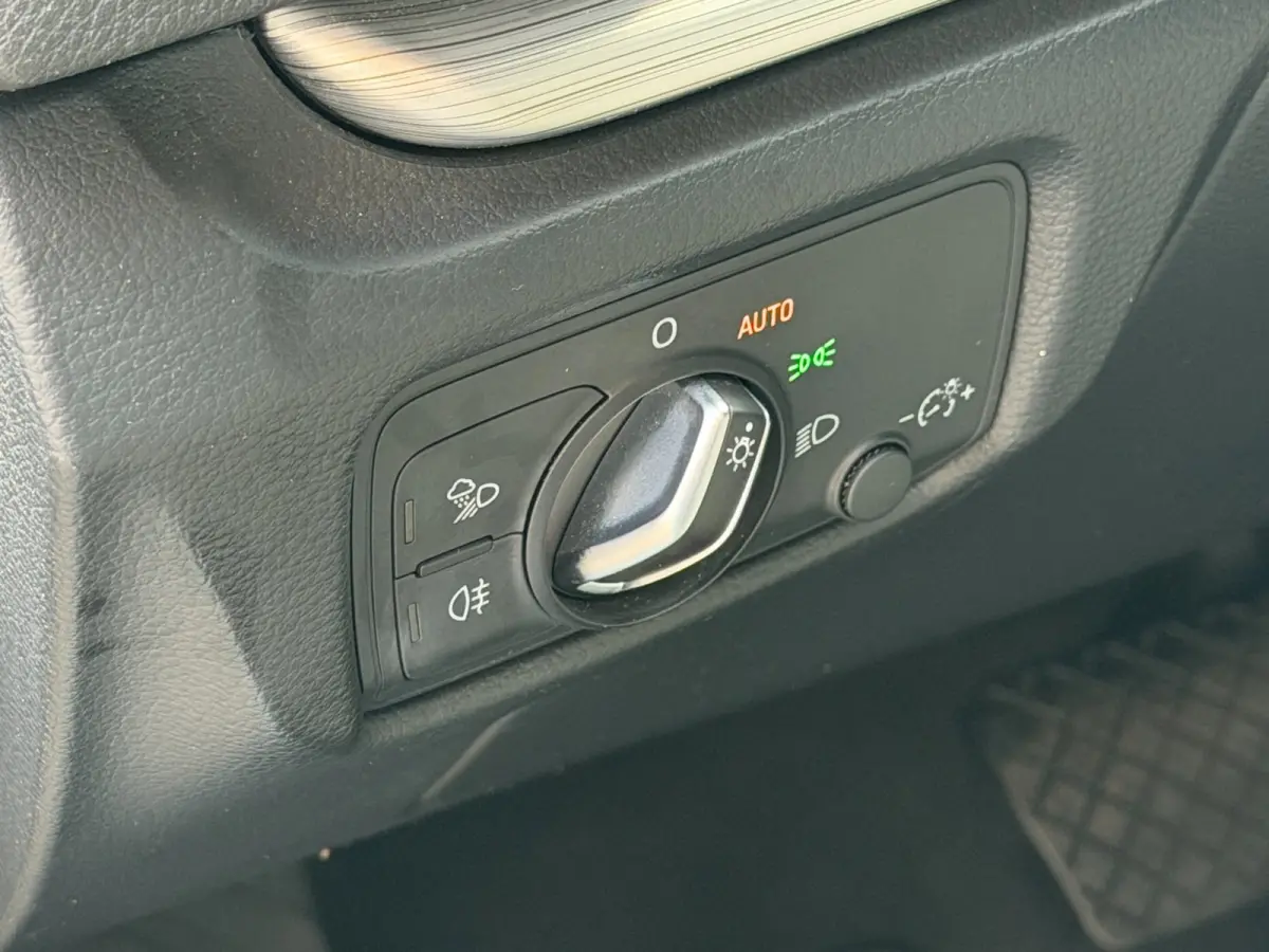 1.4 TFSI Virtual Matrix Camera Carplay PDC