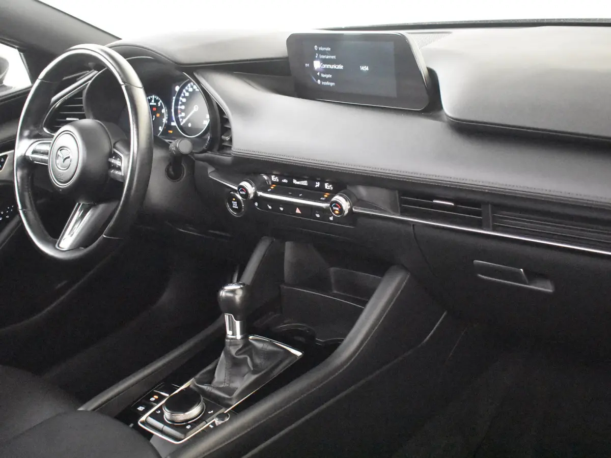 2.0 e-SkyActiv-X M Hybrid 186 Luxury l Bose Sound l Leder l Schuifdak l LED l CLimate Contr. l Full Map Navigatie l Camera l Spec. Velgen l