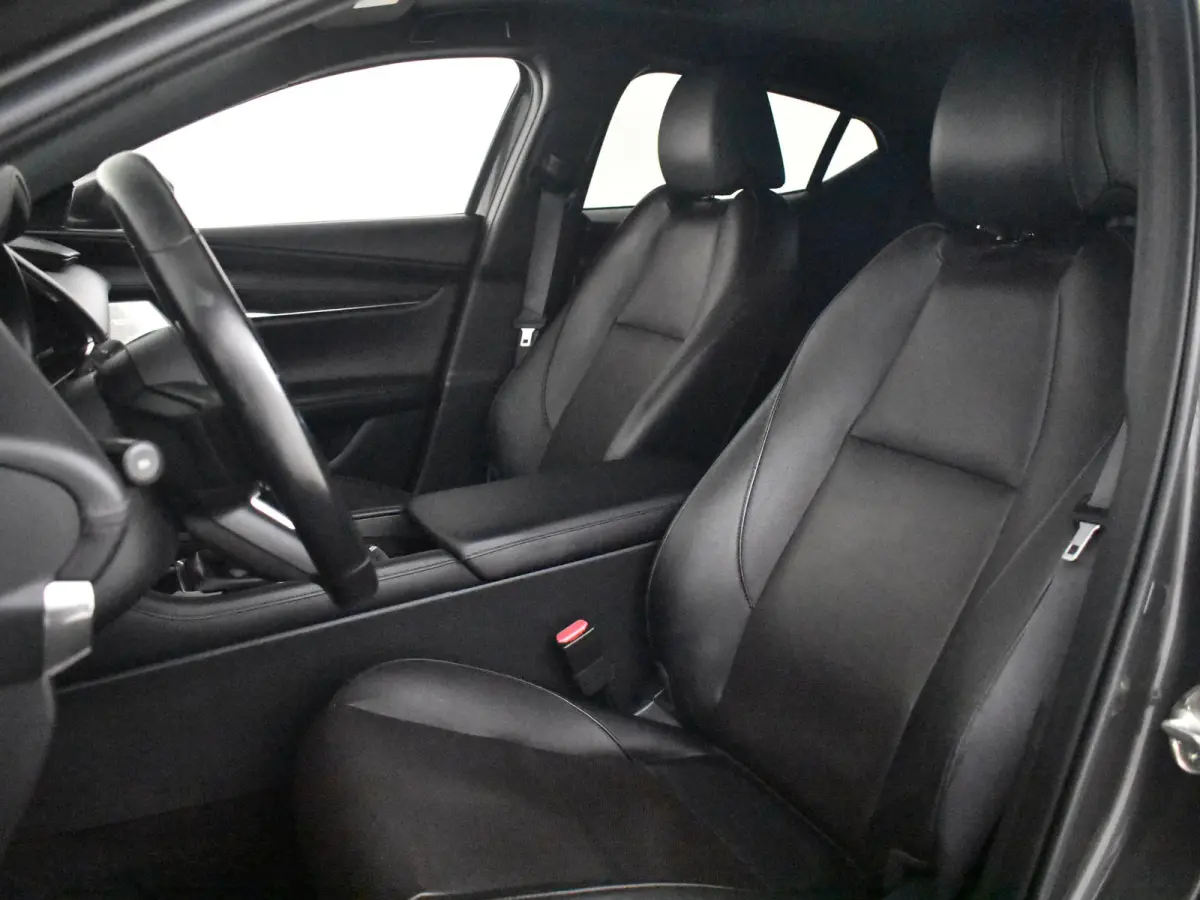 2.0 e-SkyActiv-X M Hybrid 186 Luxury l Bose Sound l Leder l Schuifdak l LED l CLimate Contr. l Full Map Navigatie l Camera l Spec. Velgen l