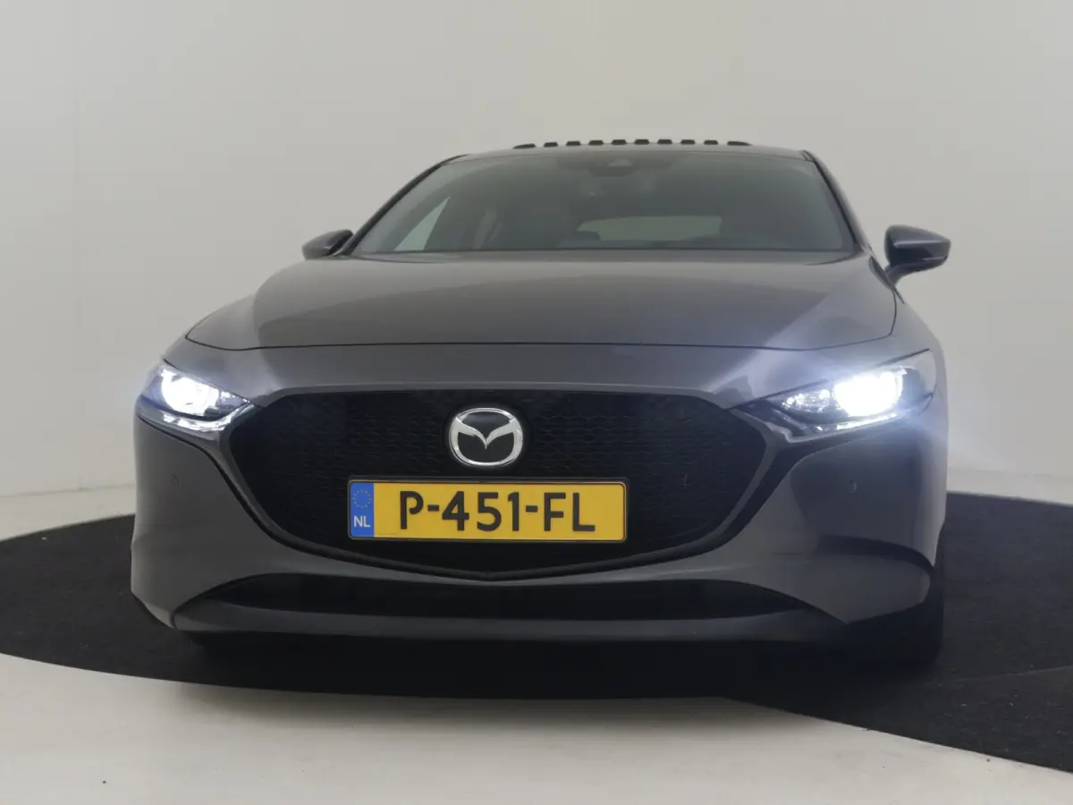 2.0 e-SkyActiv-X M Hybrid 186 Luxury l Bose Sound l Leder l Schuifdak l LED l CLimate Contr. l Full Map Navigatie l Camera l Spec. Velgen l
