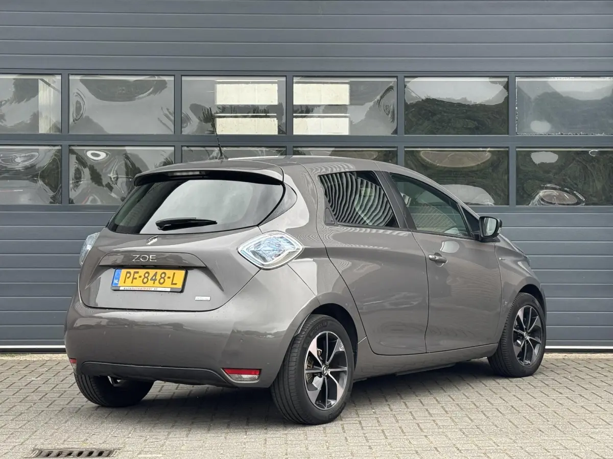 R90 BOSE 41 KWH (86% SOH) I KOOPACCU I P-CAMERA I CLIMATE CONTROL I STOELVERWARMING I NAVIGATIE