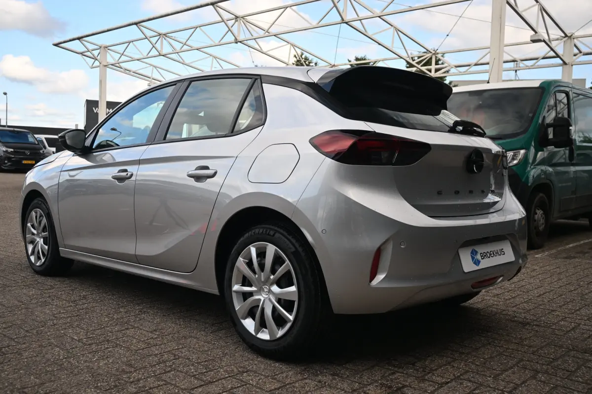 Edition 110pk Hybrid | Achteruitrijcamera | Navigatie By App | Parkeersensoren | !!