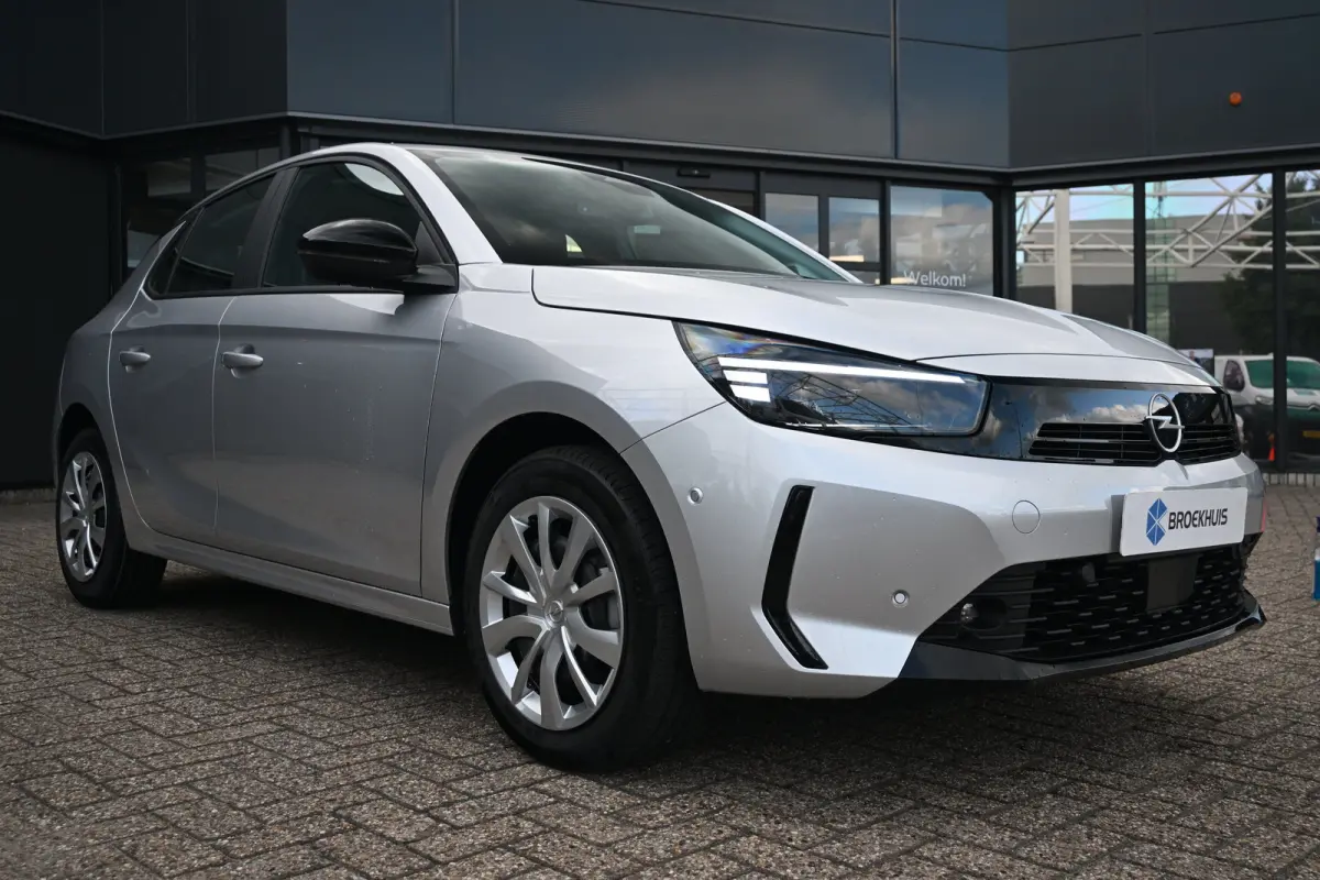 Edition 110pk Hybrid | Achteruitrijcamera | Navigatie By App | Parkeersensoren | !!