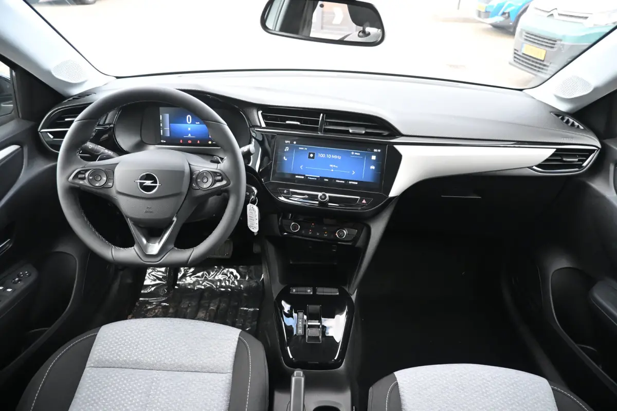 Edition 110pk Hybrid | Achteruitrijcamera | Navigatie By App | Parkeersensoren | !!
