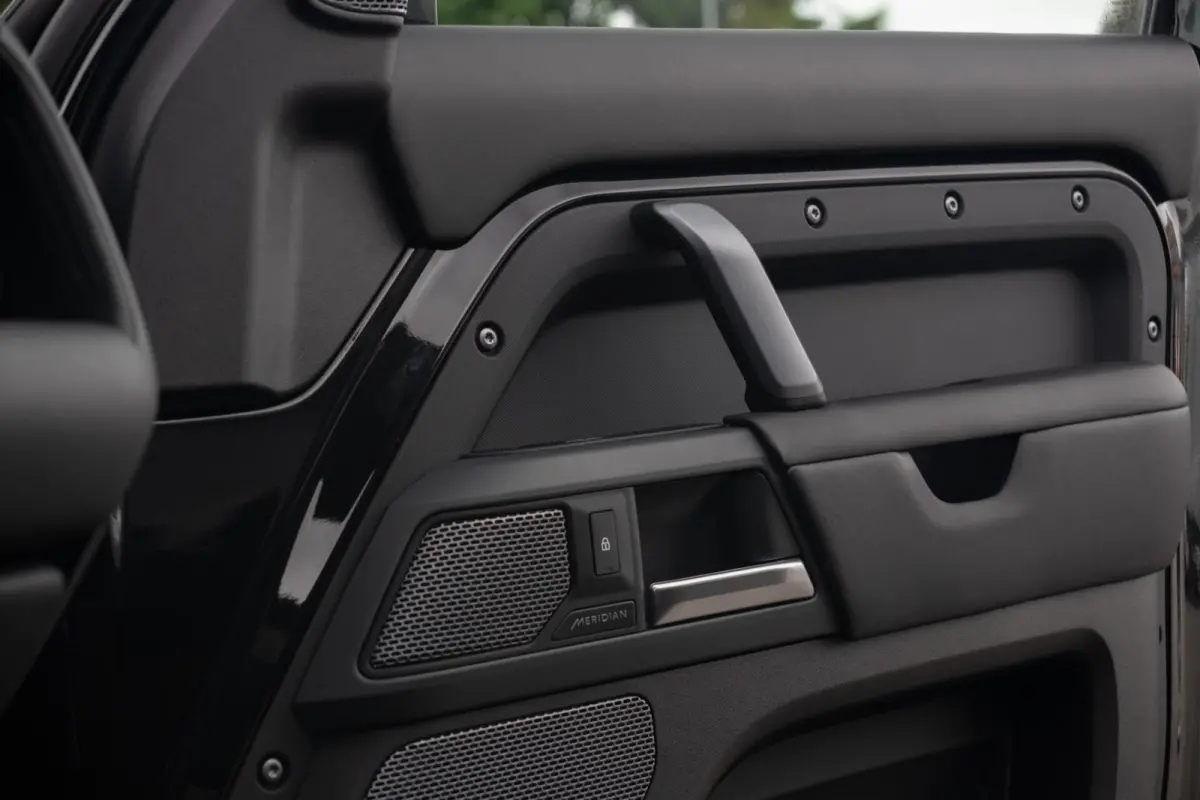 2.0 P400e X-Dynamic HSE Edition|1 Eigenaar|Org NL NAP|Panoramadak|Trekhaak|Luchtvering|CarPlay|Nieuwstaat|Dealer Onderhouden