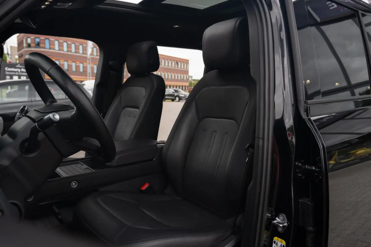 2.0 P400e X-Dynamic HSE Edition|1 Eigenaar|Org NL NAP|Panoramadak|Trekhaak|Luchtvering|CarPlay|Nieuwstaat|Dealer Onderhouden