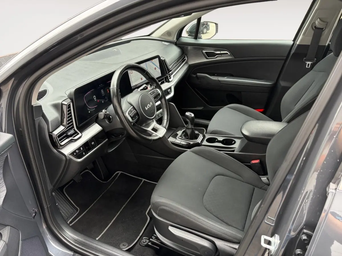 1.6 T-GDi MHEV DynamicLine Edition | Stoel- en stuurverwarming | Achteruitrijcamera | Parkeersensoren voor- en achter | Apple/Android Carplay | Navi | Climate control | Cruise control