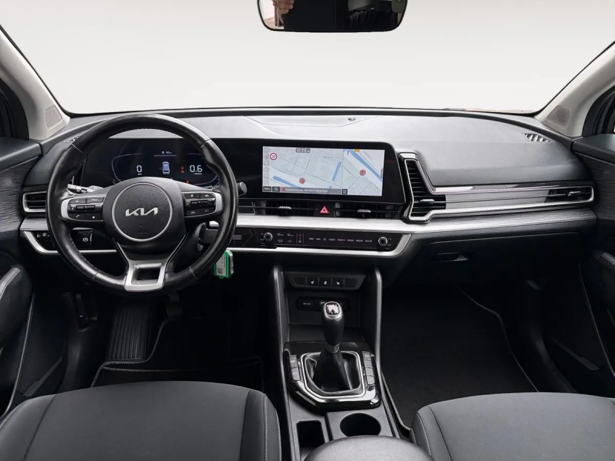 1.6 T-GDi MHEV DynamicLine Edition | Stoel- en stuurverwarming | Achteruitrijcamera | Parkeersensoren voor- en achter | Apple/Android Carplay | Navi | Climate control | Cruise control