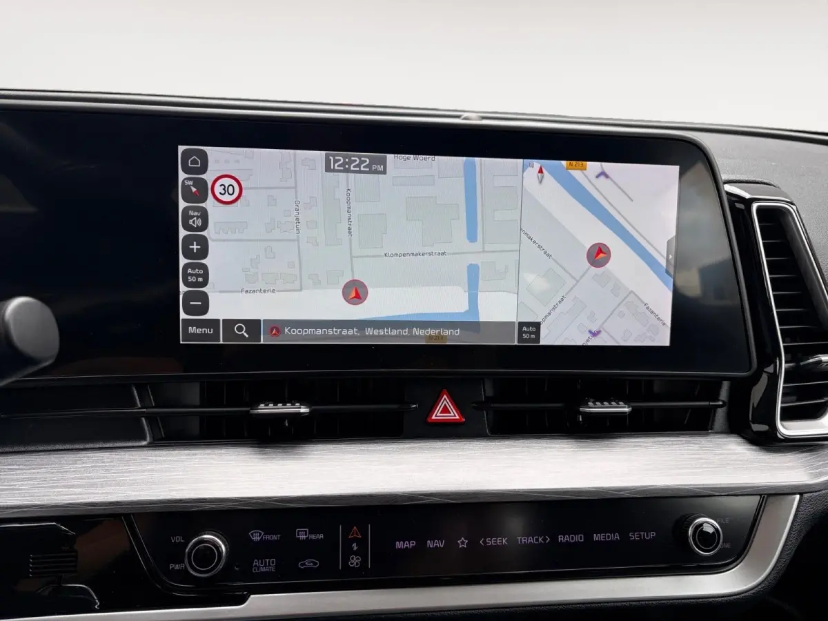 1.6 T-GDi MHEV DynamicLine Edition | Stoel- en stuurverwarming | Achteruitrijcamera | Parkeersensoren voor- en achter | Apple/Android Carplay | Navi | Climate control | Cruise control