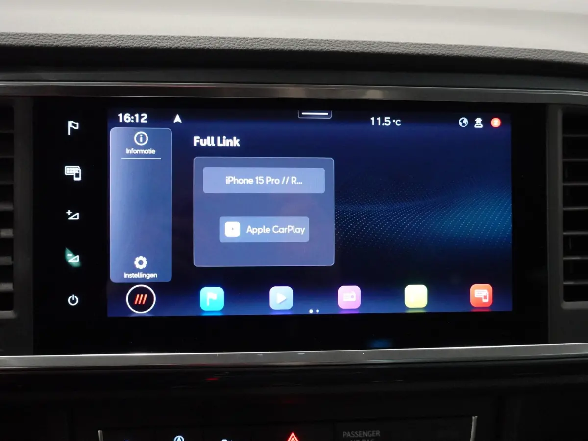 1.5 TSI Style DSG Business Intense Climate Control Cruise Control Navigatie Apple Carplay/Android Auto Virtual Cockpit Privacy Glass PDC VA Camera